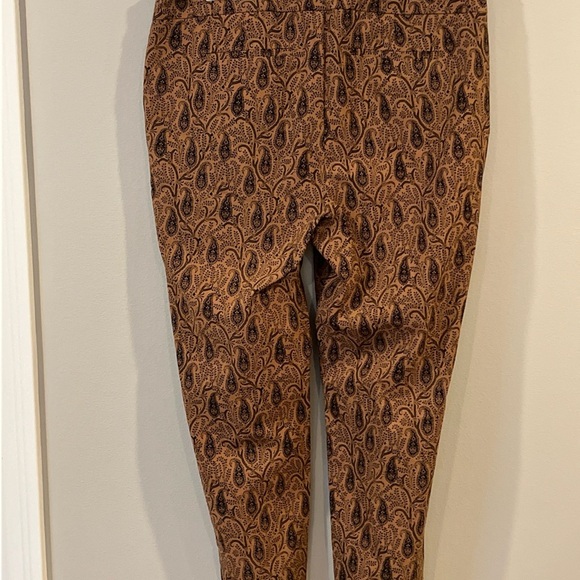 Chico’s Brown New With Tags Slimming Brigitte Paisley Print Ankle Pants XL 16  T - Picture 5 of 6